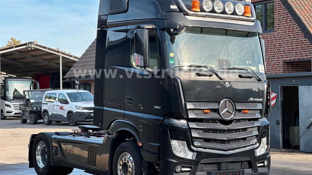 Mercedes-Benz Actros MP4 1851