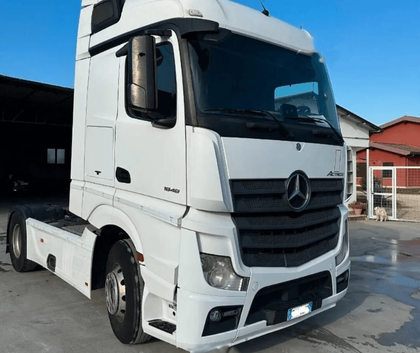 Mercedes-Benz Actros 1848 truck tractor